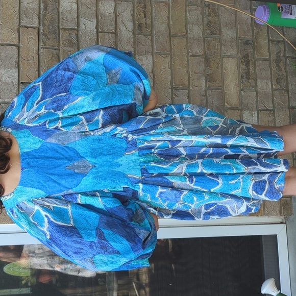 Ladies Top - Picture 2 of 8